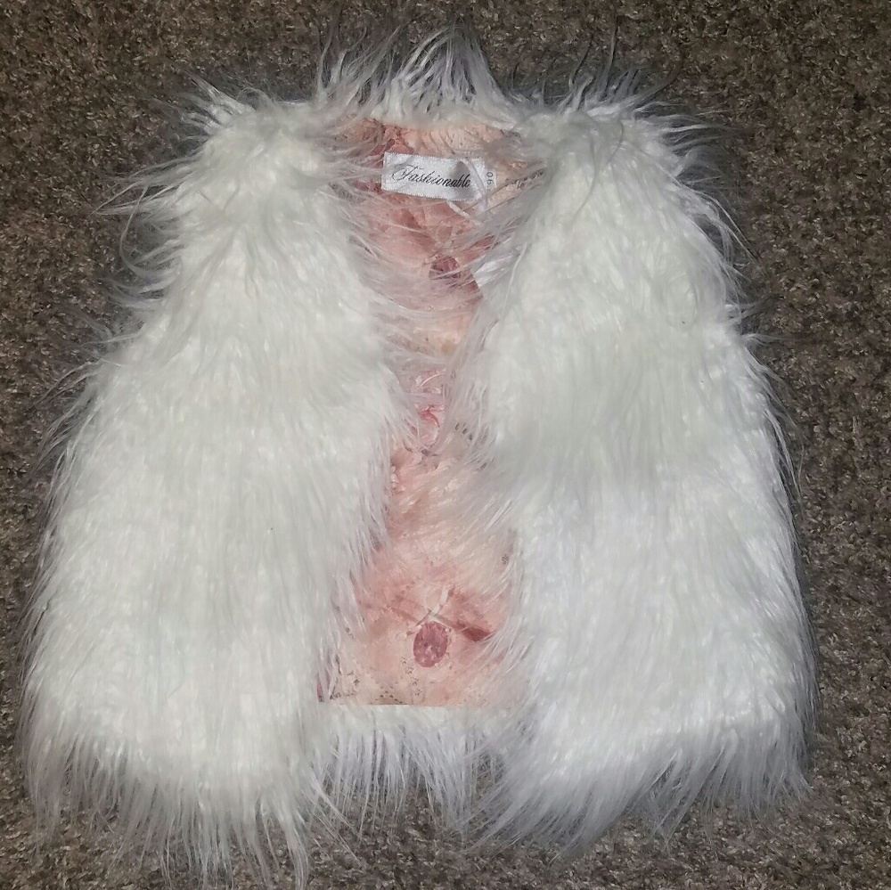 New- Toddler girls off white fur vest